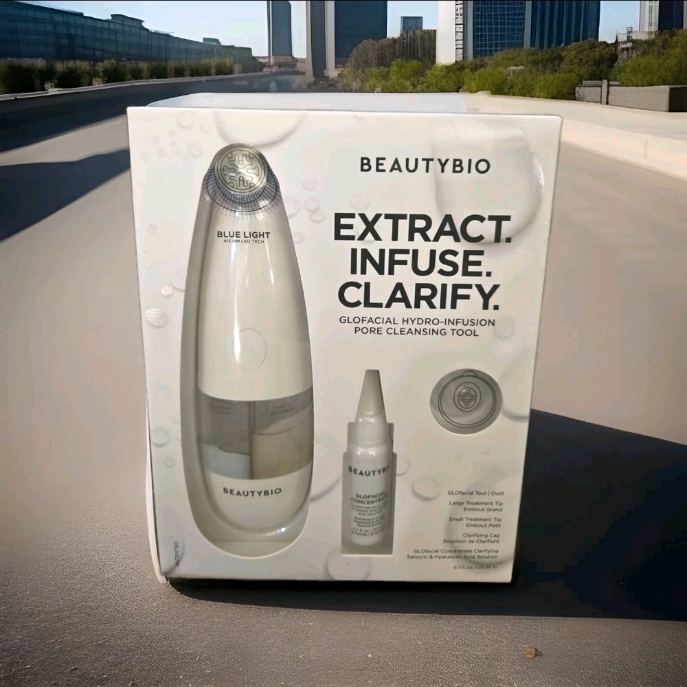 BeautyBio 
GLOfacial Hydro-Infusion Pore Cleansing + Blue LED Clarifying Tool